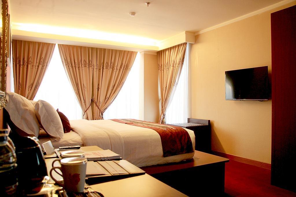 Lion Hotel&Plaza Manado Exterior foto