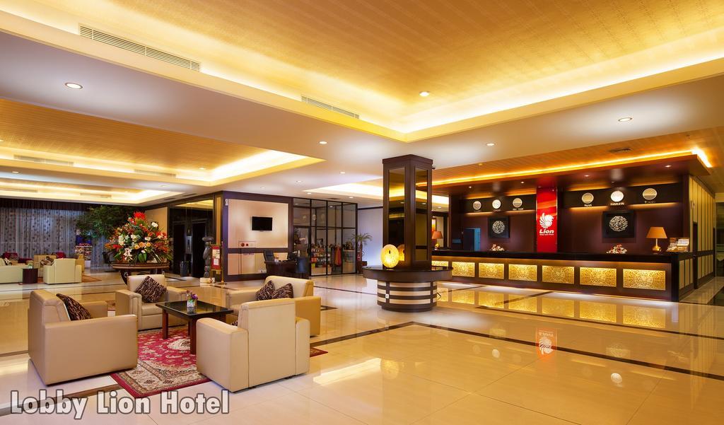 Lion Hotel&Plaza Manado Exterior foto