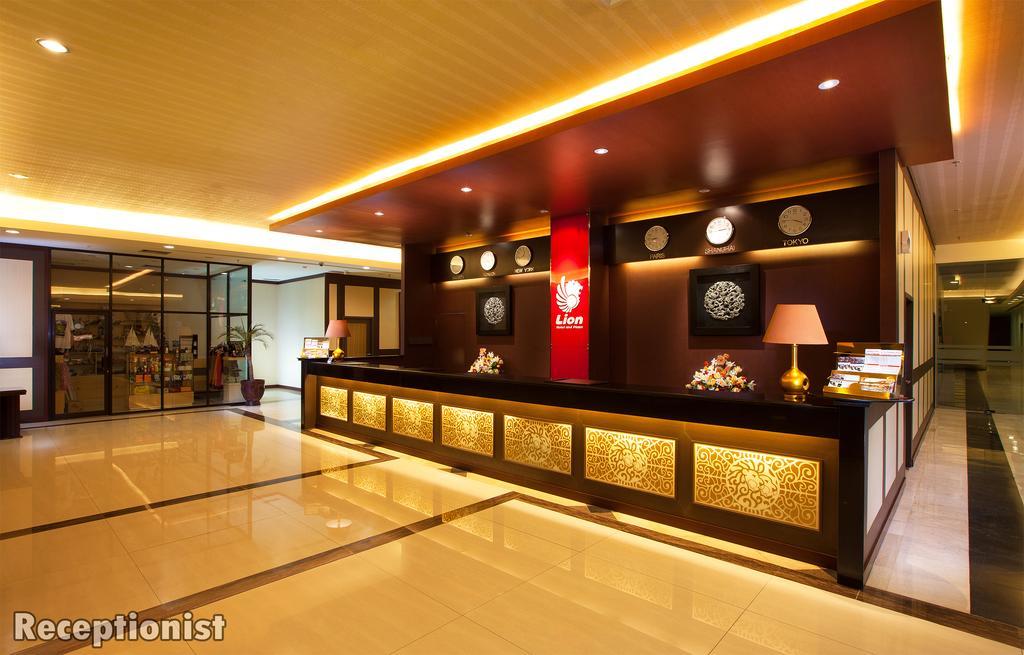 Lion Hotel&Plaza Manado Exterior foto
