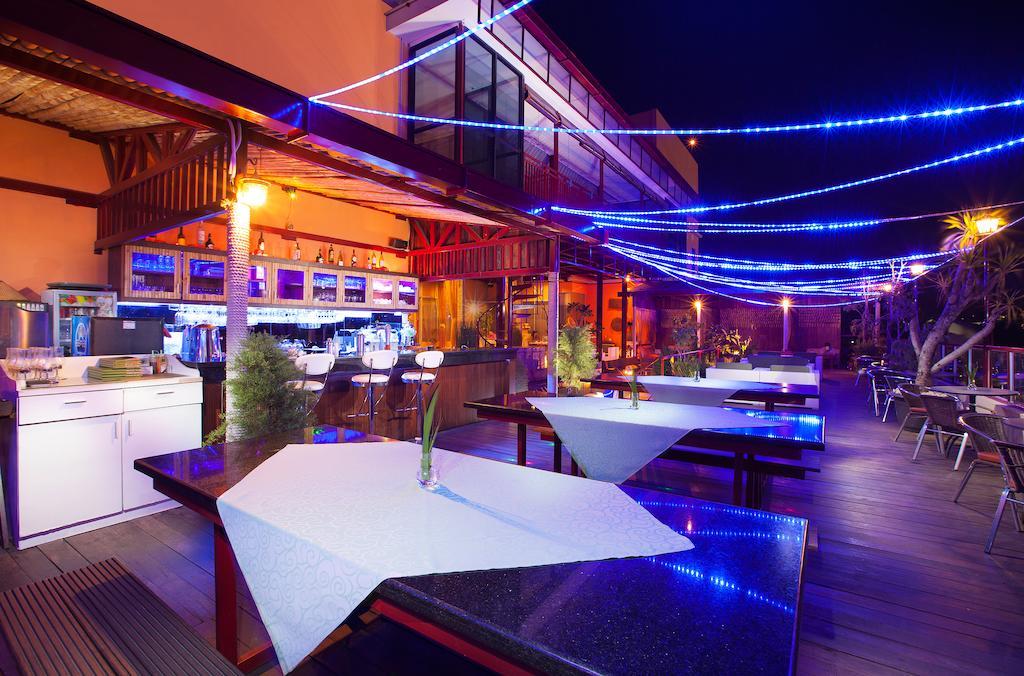 Lion Hotel&Plaza Manado Exterior foto